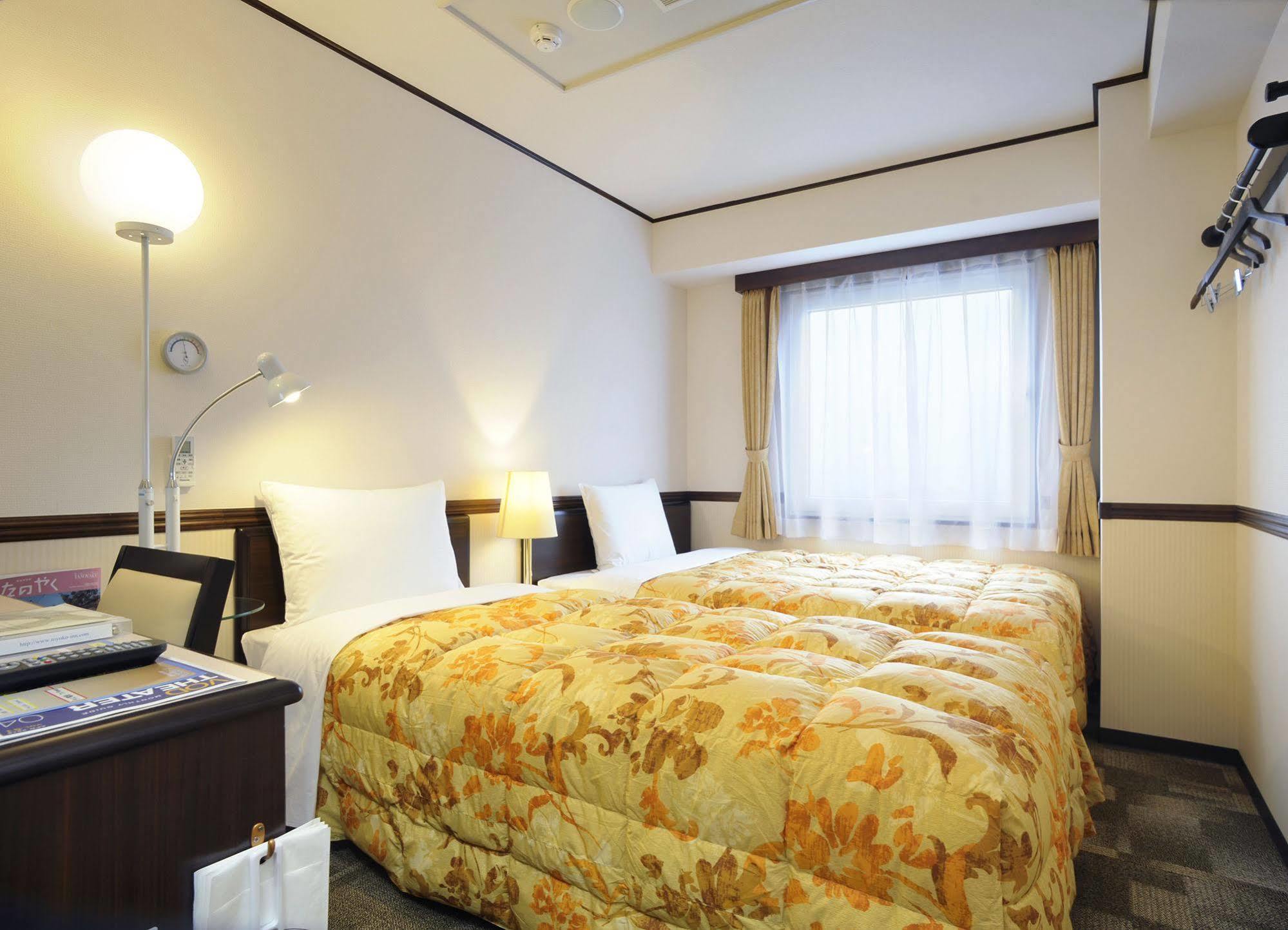 Toyoko Inn Fujisan Numazu Eki Kita Guchi No 2 Kültér fotó